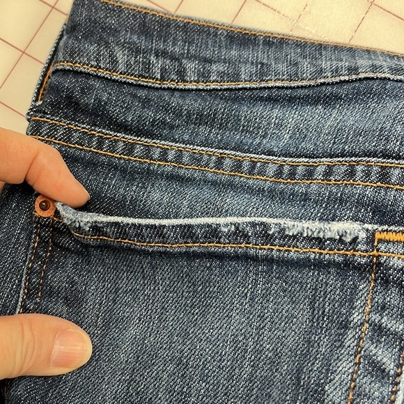 7 FOR ALL MANKIND Bootcut Mid Rise 5 Pocket Distressed Cotton Denim Jeans SZ 32 - Picture 10 of 16